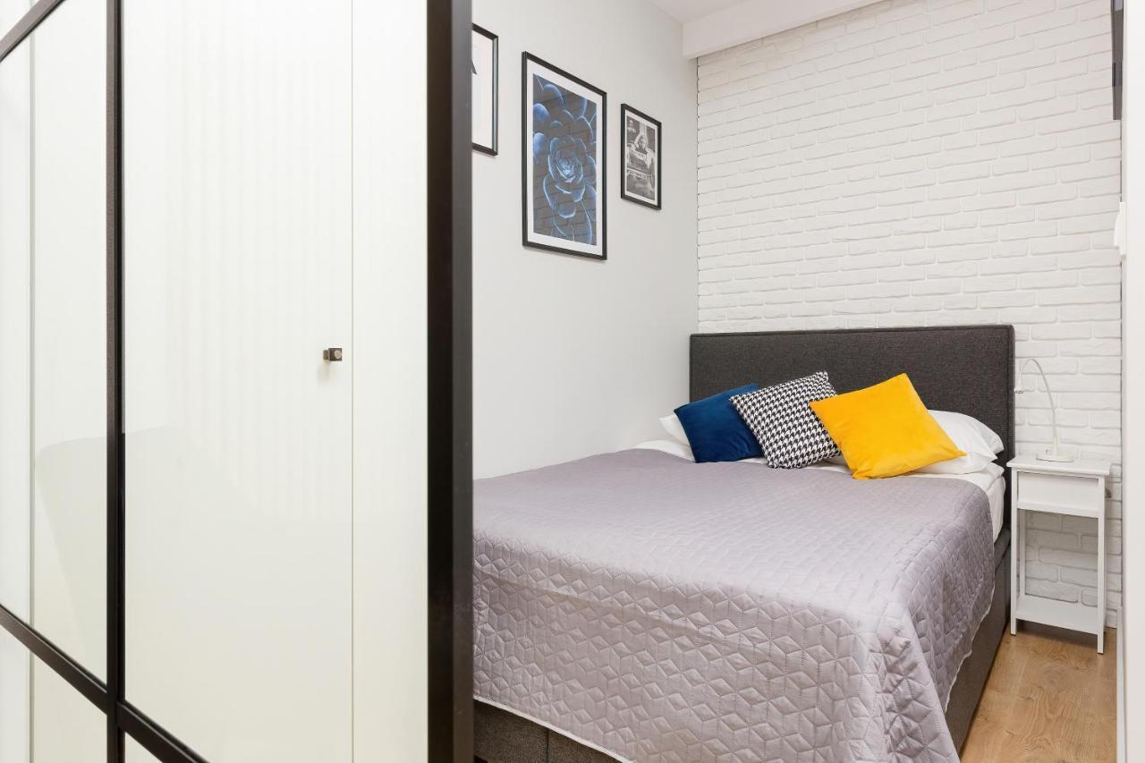 Moduo Gardens Apartment By Renters Prestige وارسو المظهر الخارجي الصورة